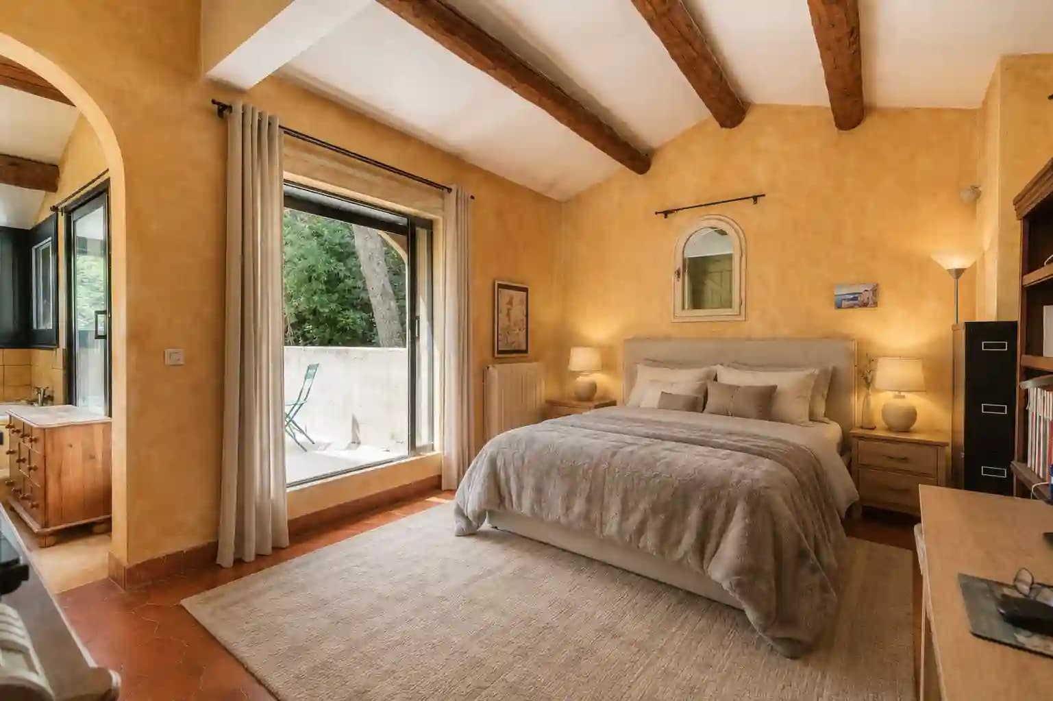 Schlafzimmer — Provenzalischer Charme und authentische Terrakotta