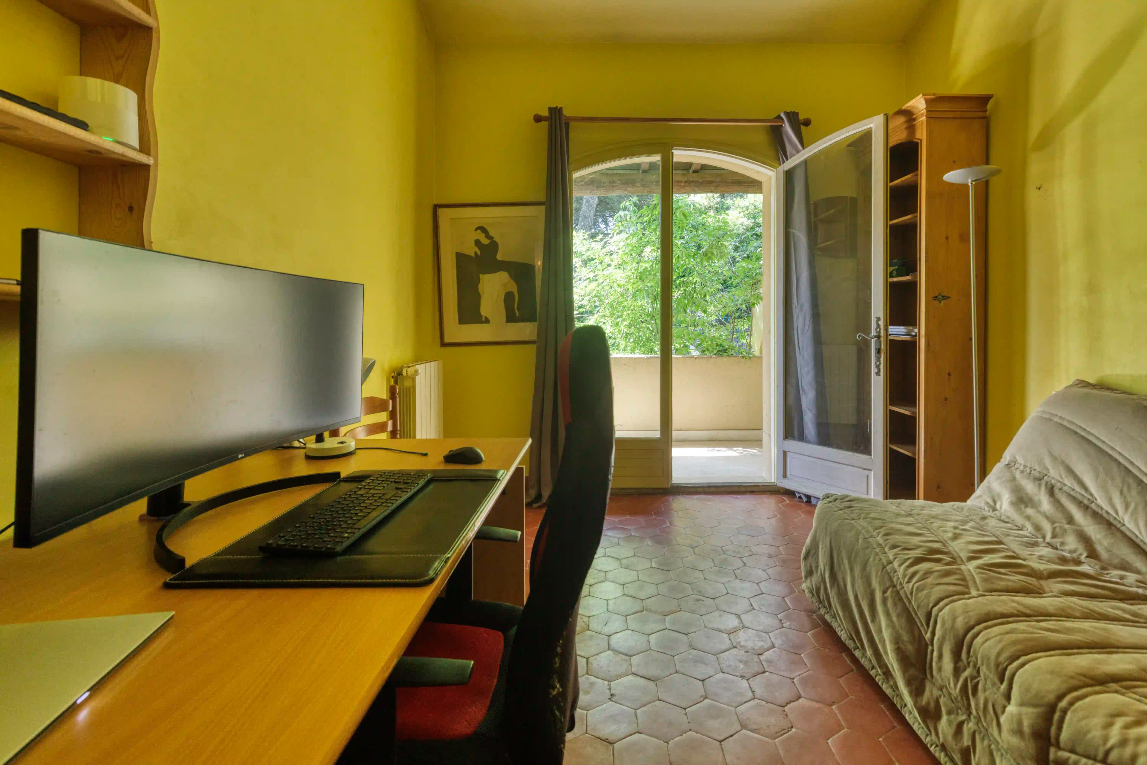 Schlafzimmer — Sichtbalken und Charme unterm Dach